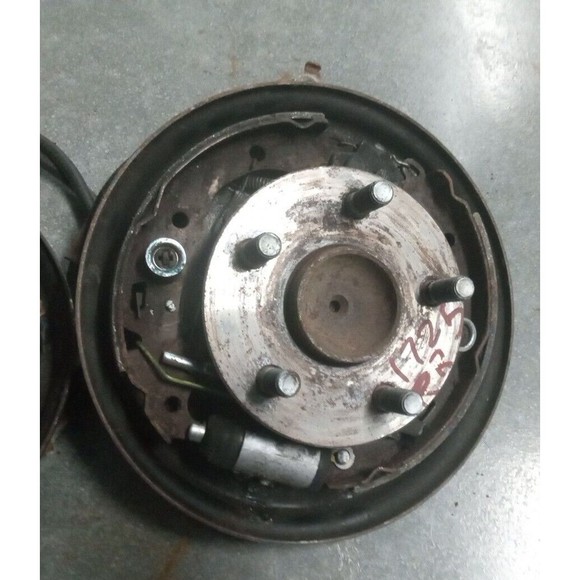 2000's Toyota Prius Right and Left Rear Drum Brake ABS Spindle Knuckle - Picture 3 of 4